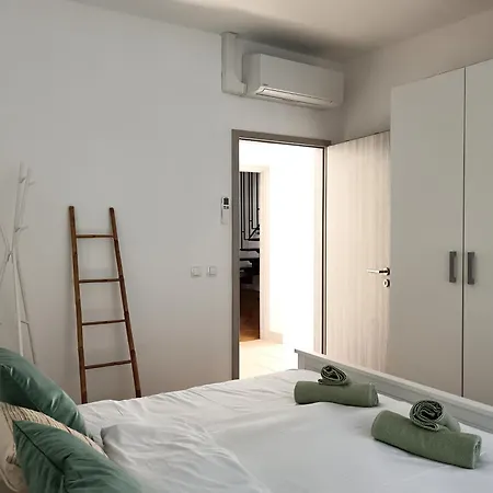 Daisy Apartamento Vantacici